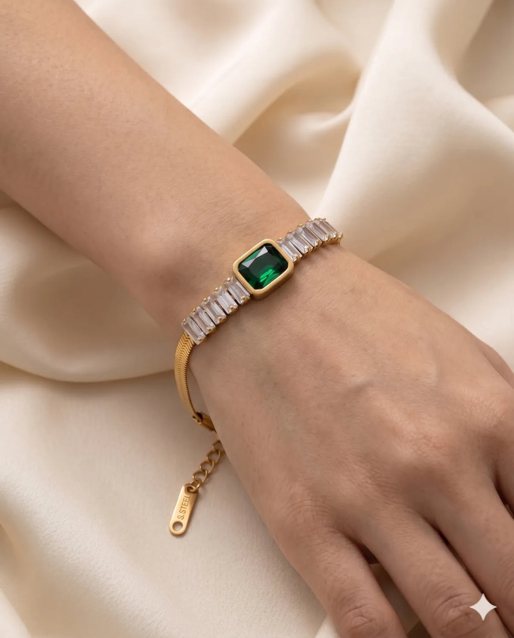 Gold Polished Minimalist Baguette Emerald Bracelet